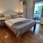 2 Br- New, Cozy For 5 People München
