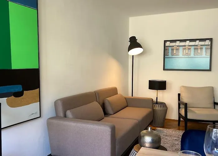2 Br- New, Cozy For 5 People München