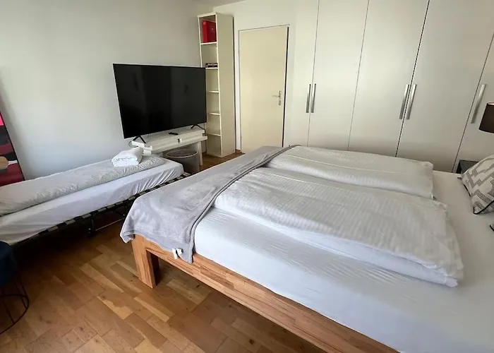 2 Br- New, Cozy For 5 People Apartment
