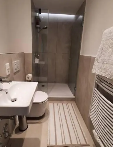 2 Br- New, Cozy For 5 People Apartment