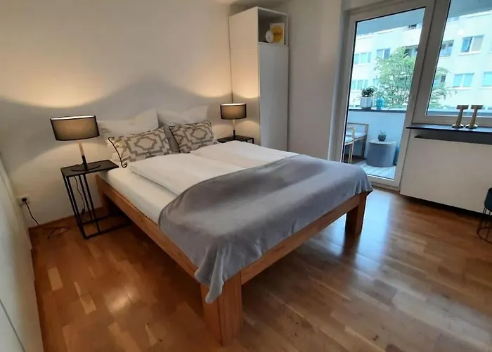 2 Br- New, Cozy For 5 People München
