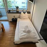 아파트 2 Br- New, Cozy For 5 People 뮌헨