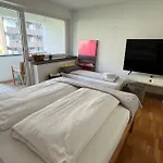 Apartament 2 Br- New, Cozy For 5 People Monachium