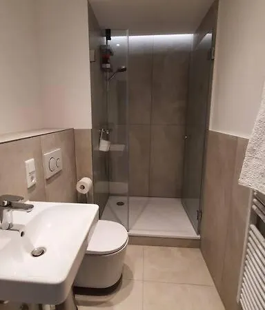 2 Br- New, Cozy For 5 People 慕尼黑