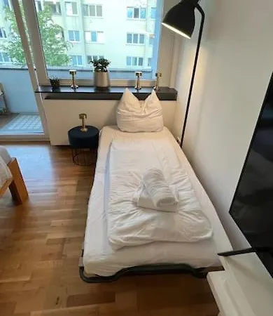 Apartment 2 Br- New, Cozy For 5 People Munich