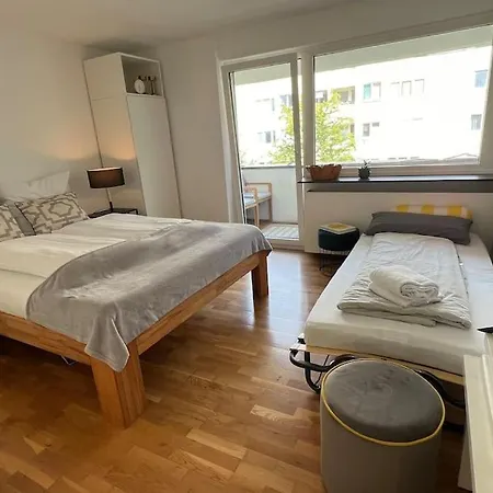 2 Br- New, Cozy For 5 People München